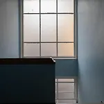 Snoring Bastards דירה