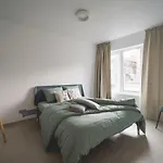 Snoring Bastards * אוסטנדה