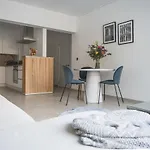 Snoring Bastards * אוסטנדה