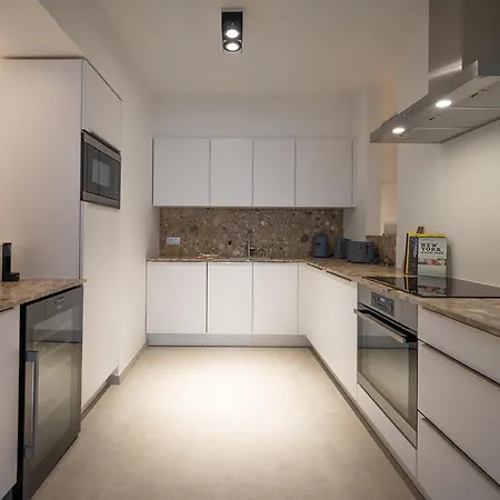 Snoring Bastards شقة *