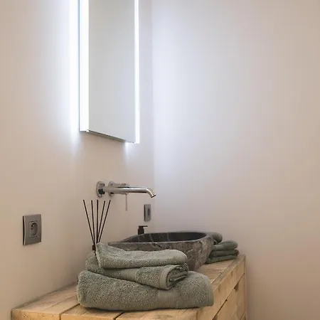 Snoring Bastards أوستيند